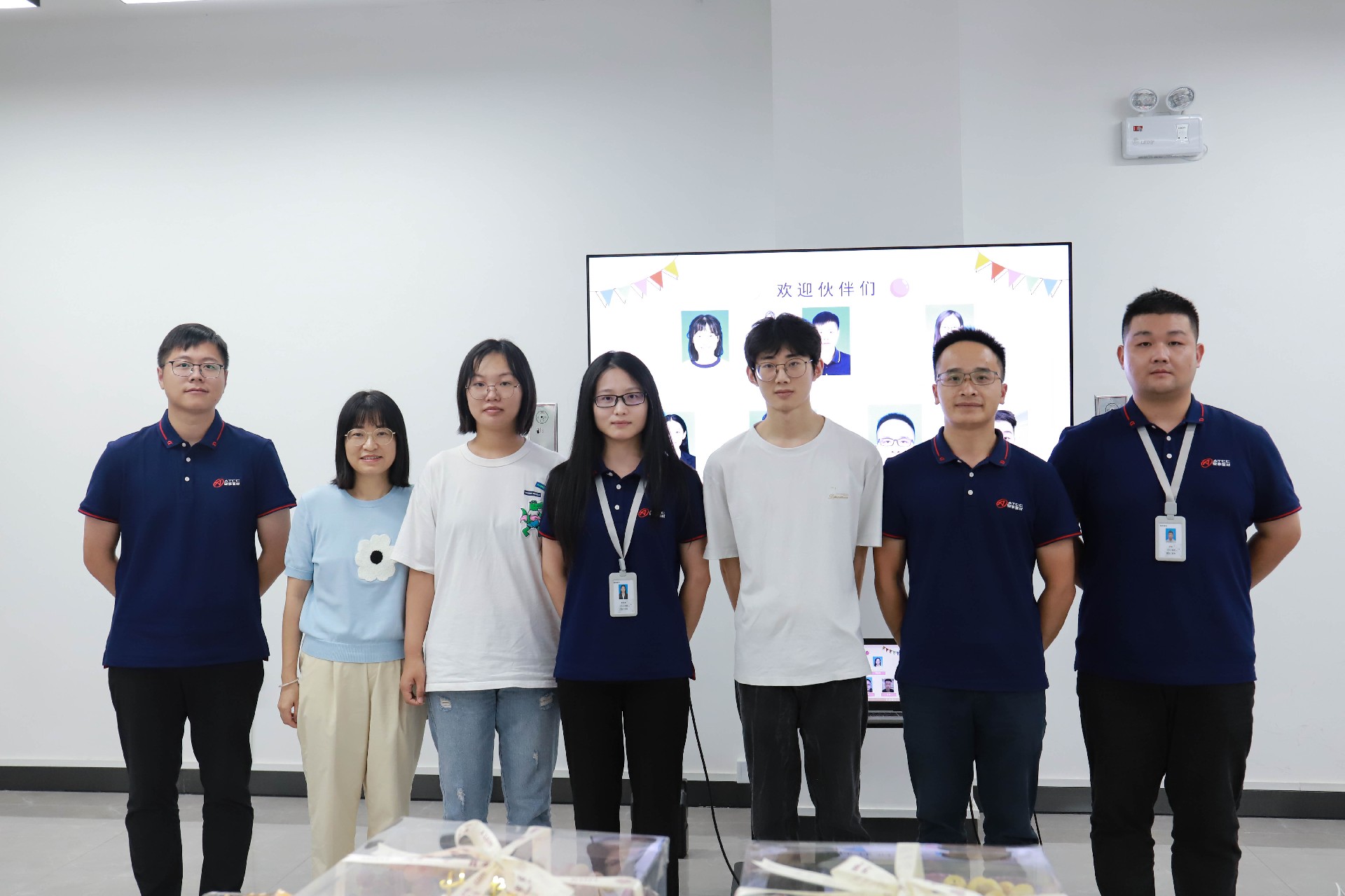 “后浪”可期|安泰復材組織開展新員工中秋座談會